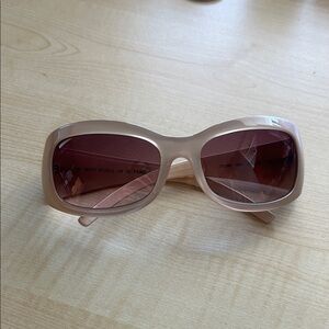 Fendi Women's Sunglasses - Light Pink